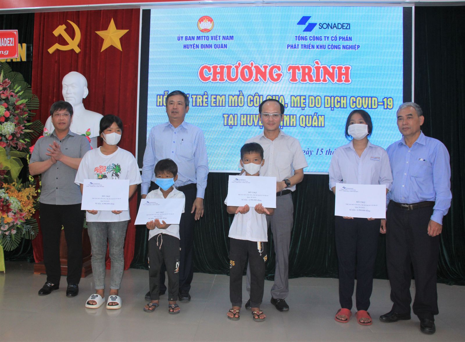 Sonadezi và các đơn vị thành viên trao tiền hỗ trợ cho trẻ em mồ côi do dịch Covid-19 trên địa bàn huyện Định Quán hình 1