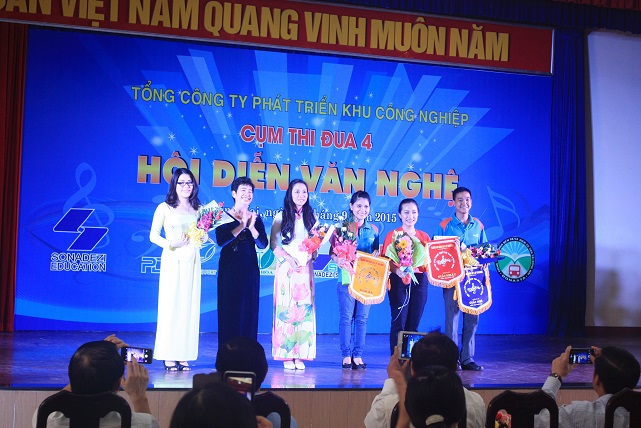 Công ty SDV tham gia Hội thi văn nghệ và Hội thi thanh niên công nhân là những nhà thông thái môi trường hình 4